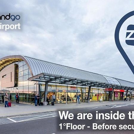 Resting Pods - Zzzleepandgo Modlin Airport Wmi 호텔 Nowy Dwór Mazowiecki 외부 사진