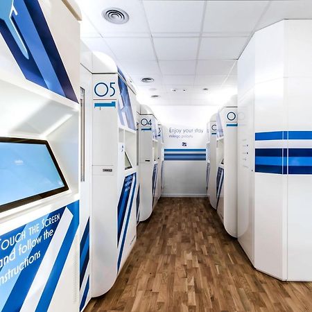 Resting Pods - Zzzleepandgo Modlin Airport Wmi 호텔 Nowy Dwór Mazowiecki 외부 사진