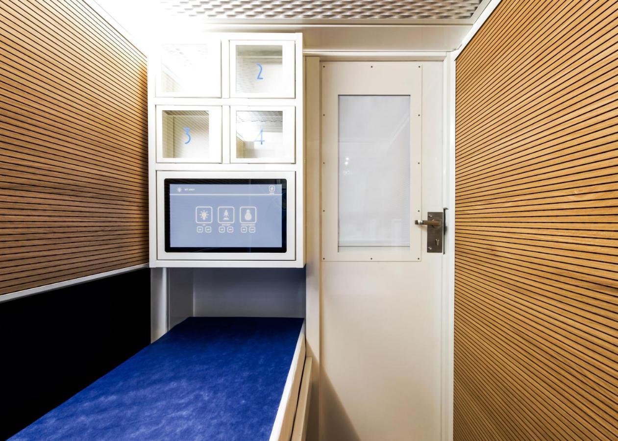 Resting Pods - Zzzleepandgo Modlin Airport Wmi 호텔 Nowy Dwór Mazowiecki 외부 사진